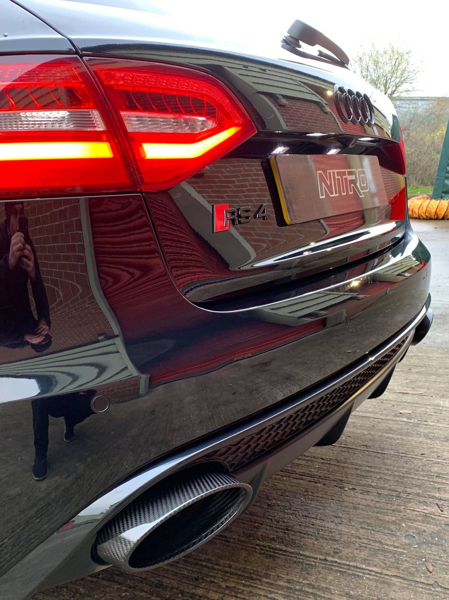 AUDI RS4 (2012-2015) B8 B8.5 Adjustable Fit Carbon Fibre Exhaust Tip Tail Pipe for 4.2L V8 FSI