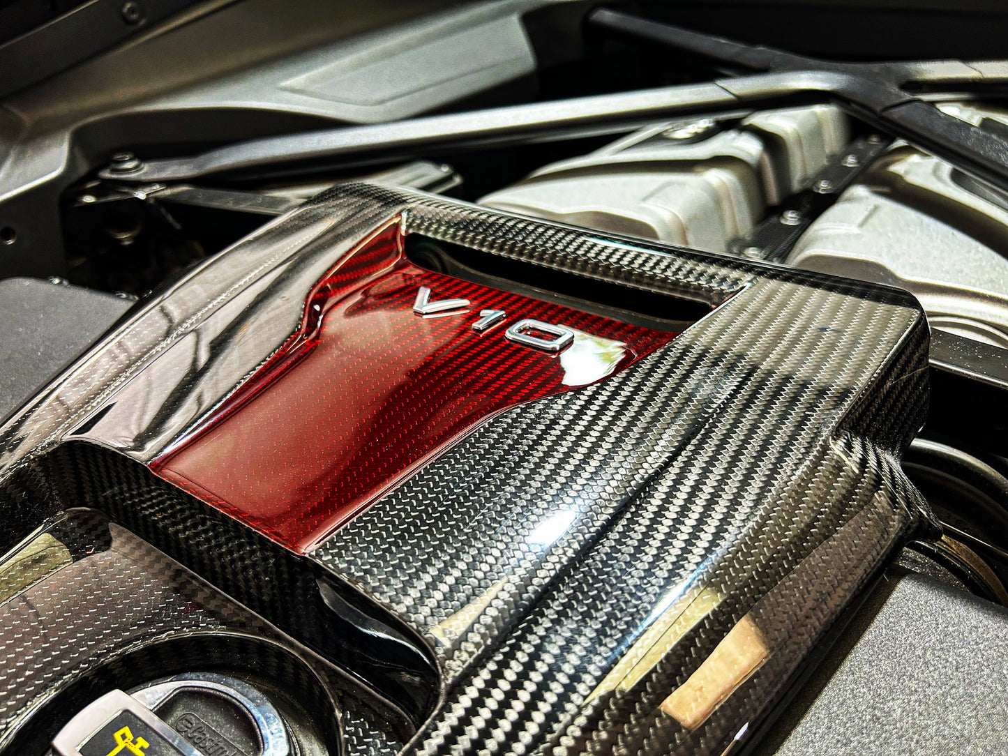 AUDI R8 (4S Gen 2) Carbon Fibre Engine Cover (Coupe) (Pre-Facelift)