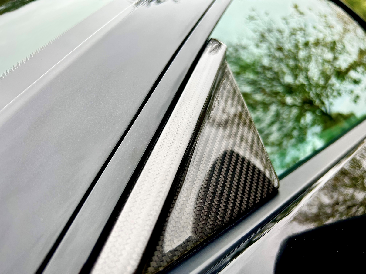 AUDI R8 (4S Gen 2) Carbon Fibre Wind Deflector (Anti Buffeting) Side M