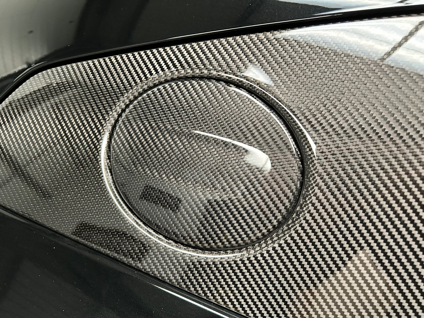 AUDI R8 (4S Gen 2) Carbon Fibre Fuel / Gas Cap (Coupe)